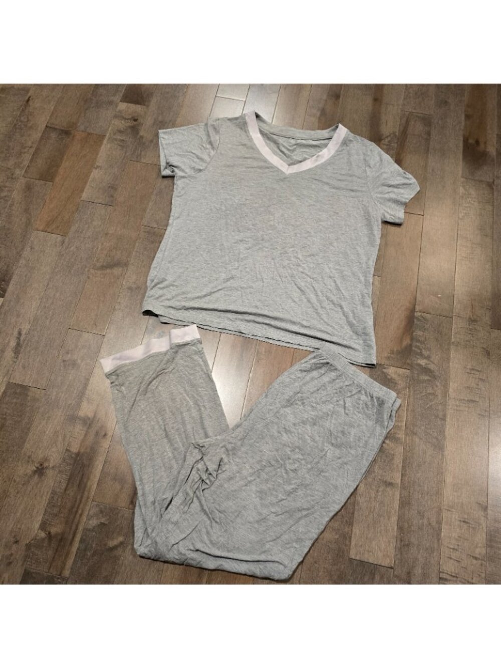 Women's V-Neck Pajama Set Short Sleeve Long Pant Sleepwear Lounge Set Sz L - Picture 2 of 12